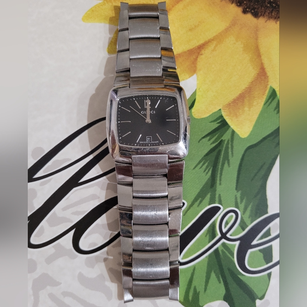 GUCCI Unisex Watch 8500M Swiss Quartz Gray Dial Silver Stainless Steel 34mm